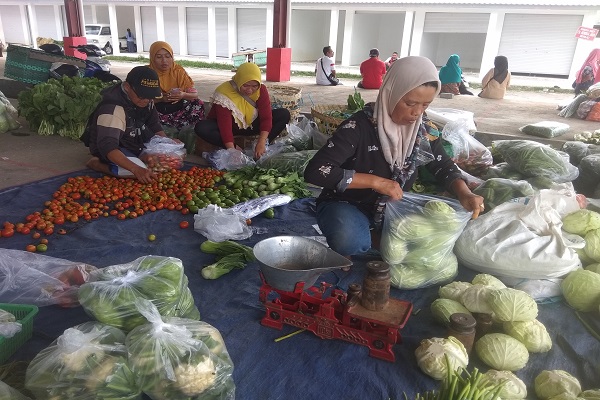 Belum Direlokasi, Belasan Pedagang Buka Lapak di Pasar Kebonagung Boyolali