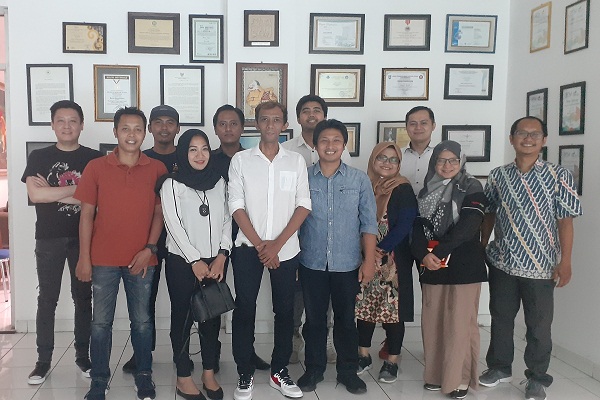 Komunitas Mobil FOSR Pengin Sebar Edukasi Otomotif, Enggak Cuma Nongkrong