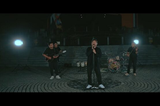 Guyon Waton Perlahan Lirik Lagu Menepi