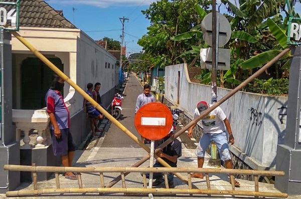 Kontak Erat Pasien Positif Covid-19 Sragen Diambil Darahnya Untuk Rapid Test
