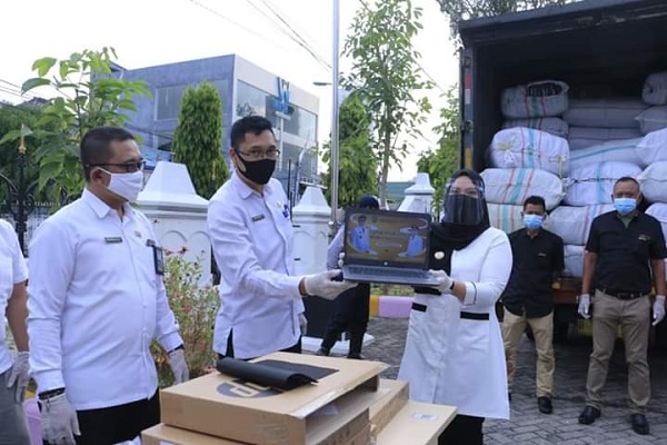 Sebanyak 1.425 unit laptop tiba di Kota Madiun, Rabu (15/7/2020). (Istimewa/Pemkot Madiun)