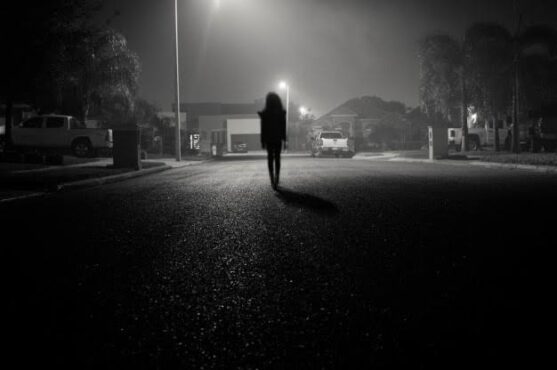 Ilustrasi misteri / penampakan (Freepik)