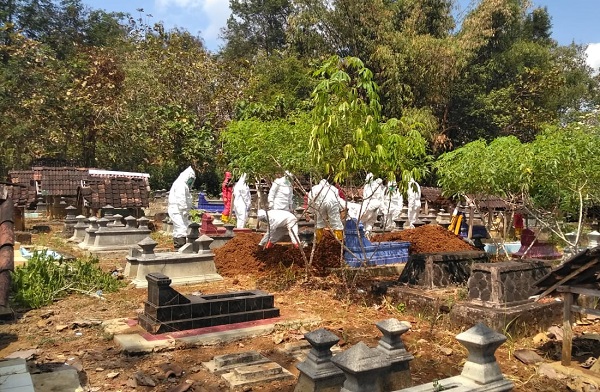 Kurang dari Sebulan, Ada 500 Warga Jogja yang Dimakamkan Secara Protokol Covid-19