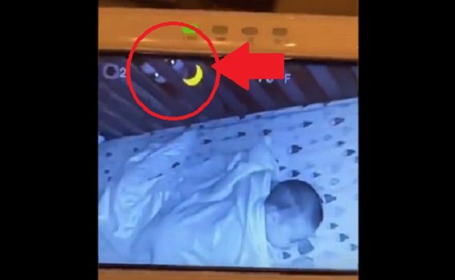Video rekaman CCTV yang menangkap penampakan wajah misterius mengawasi bayi. (Istimewa/Tiktok)