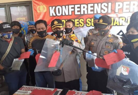 pembunuhan satu keluarga baki sukoharjo polres