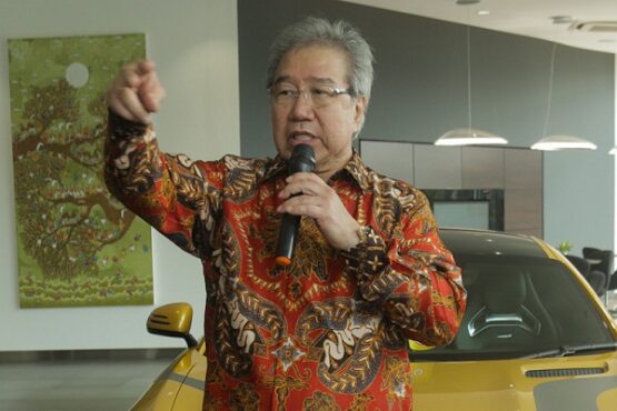 Ketua Gaikindo Jongkie Sugiarto mengklaim produsen mobil siap memberikan potongan harga demi mendorong penjualan mobil baru. (Bisnis)