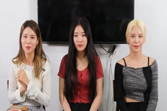 Tangkapan layar video kontroversial anggota Xum, Kamis (24/9/2020). (Koreaboo.com)