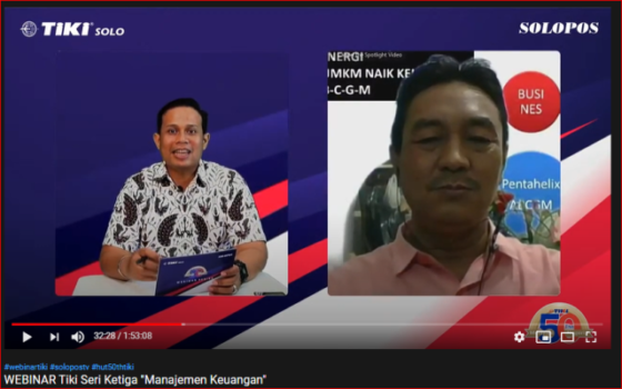 Redaktur Solopos, Alvari Kunto Prabowo (kiri) berdiskusi dengan Ketua International Council for Small Business (ICSB) Kota Solo, Edi Suhardi saat Webinar Tiki Series Manajemen Keuangan via Youtube, Rabu (23/9/2020).