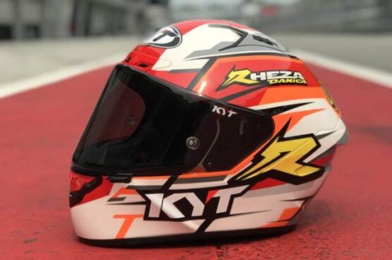 Helm salah satu pembalap Astra Honda Racing Team (AHRT). (istimewa)