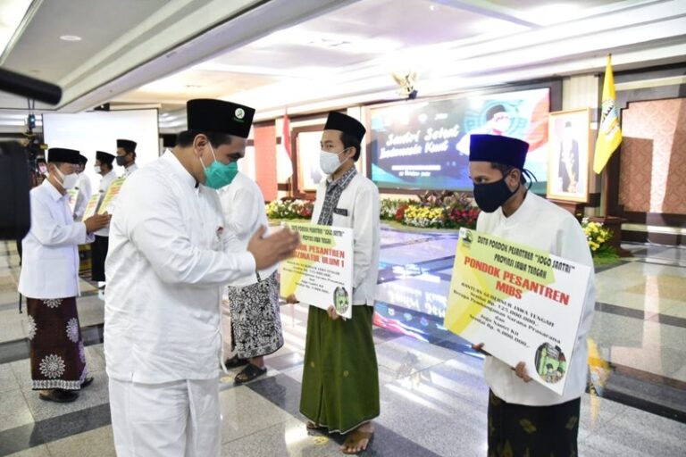 Disiplin Terapkan Jaga Santri 15 Ponpes Di Jateng Digelontor Rp125 Juta