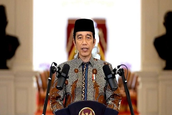 Jokowi Minta Bantuan Muhammadiyah Tangkal Hoaks Vaksin Corona
