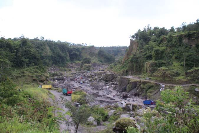 Pertama Sejak Merapi Siaga, Banjir Lahar Hujan Terjang Alur Kali Woro Klaten