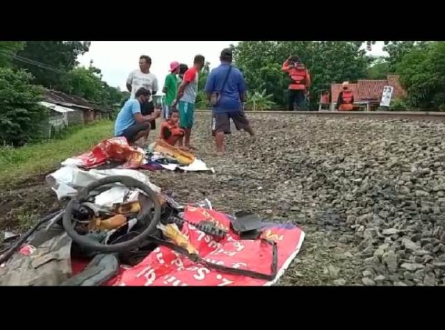 Kesaksian Warga: Kecelakaan KA Hantam Mobil Patroli di Sragen Picu Benturan Keras