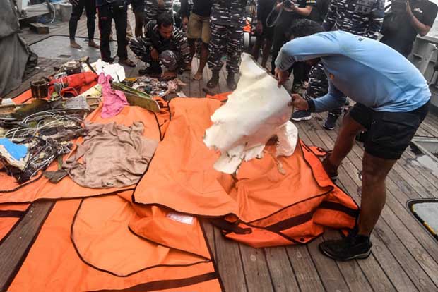 Duh, Kapal SAR Berbenturan dengan Kapal Lain di Lokasi Evakuasi Sriwijaya Air