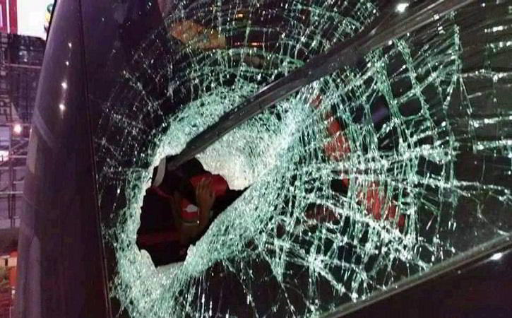 Wadaw! Pengendara Mobil Ini Dilempari Batu Saat Melintasi Jalan Sragen-Solo