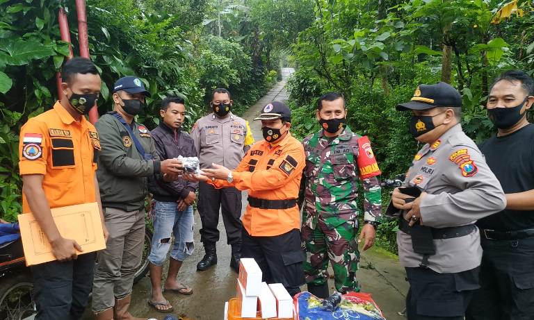 Tebing Longsor Terjang 1 Rumah di Kare Madiun