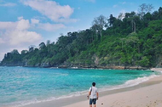 pantai indah di jawa timur