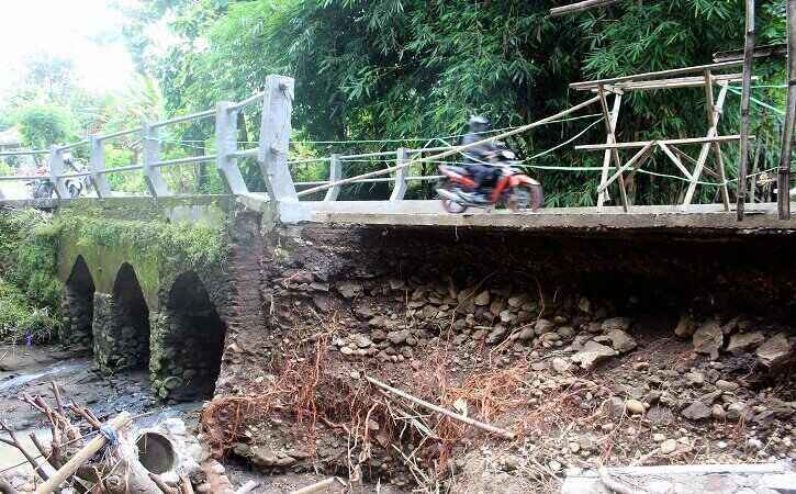 Talut Jembatan di Karangamalang Sragen Hampir Ambrol, Dana Rp15 Juta Disiapkan