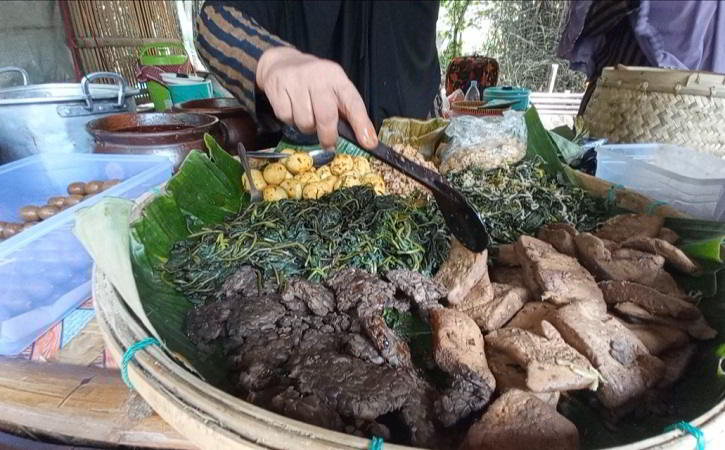 Langka! 7 Kuliner Tradisional Sragen Ini Dijual di Pasar Bahulak