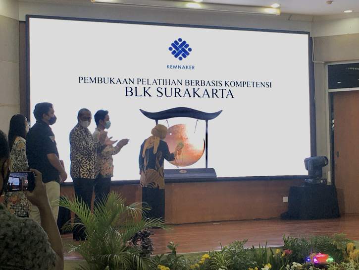 1 21 Juta Warga Jateng Jadi Pengangguran Ini Upaya Kemnaker Mengatasinya 1 21 Juta Warga Jateng Jadi Pengangguran Ini Upaya Kemnaker Mengatasinya