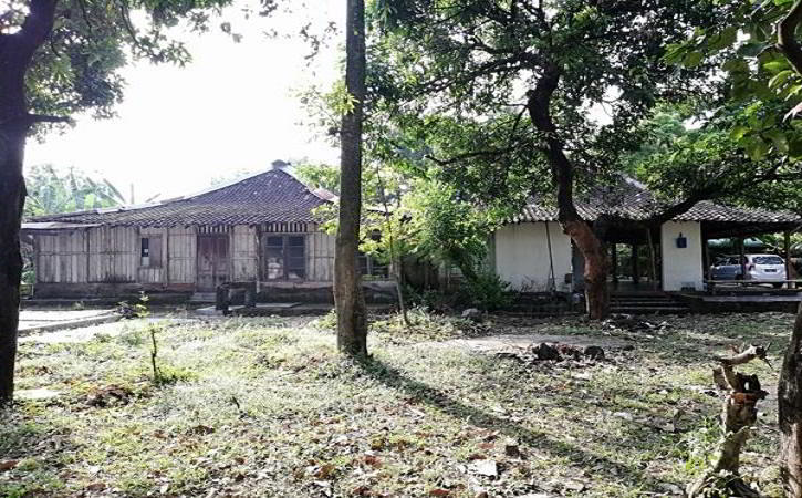 Iiih Serem Ada Penampakan Perempuan Berkebaya Di Ndalem Kemasan Solo
