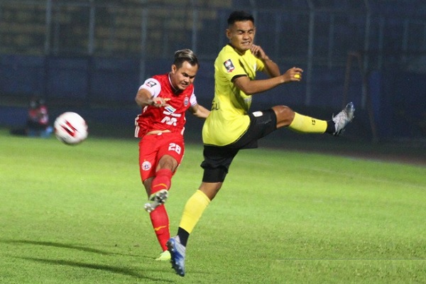 Asyiik, Menko PMK Beri Lampu Hijau Liga 1 Boleh Digelar dengan Penonton di Stadion