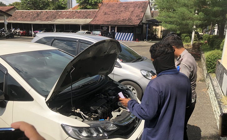 Viral Honda Jazz Nge-Drift di Simpang Jensud Solo, Pengemudi Diperiksa Polisi