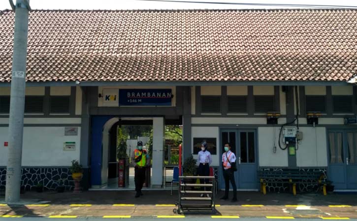 stasiun brambanan krl solo-jogja BOB