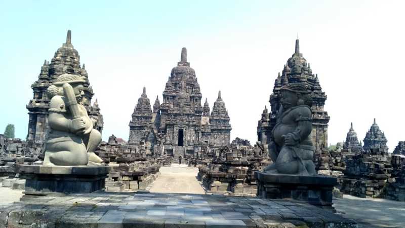 candi sewu KRL solo-jogja BOB stasiun brambanan