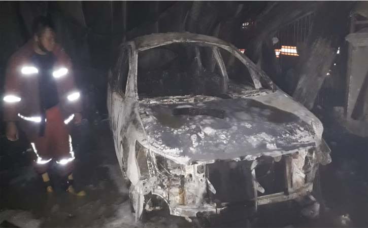 Mobil Innova, 2 Motor, 5 Ton Pupuk Ikut Hangus, Begini Dahsyatnya Kebakaran Rumah dan Toko di Masaran Sragen