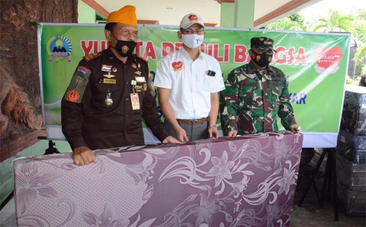 Kodim Karanganyar Gandeng Yukata Bagikan Sembako dan Kasur untuk Veteran