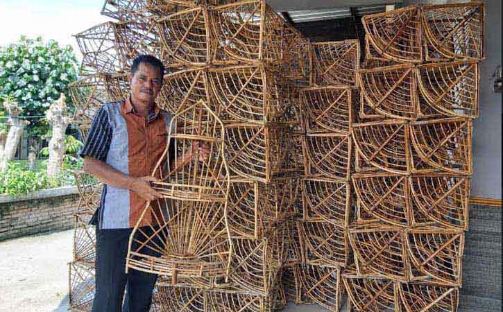 Keranjang parsel dari rotan ditumpukdi rumah perajin rotan di Desa Trangsan, Gatak, Sukoharjo, Selasa (27/4/2021). (Solopos-Indah Septiyaning W.)