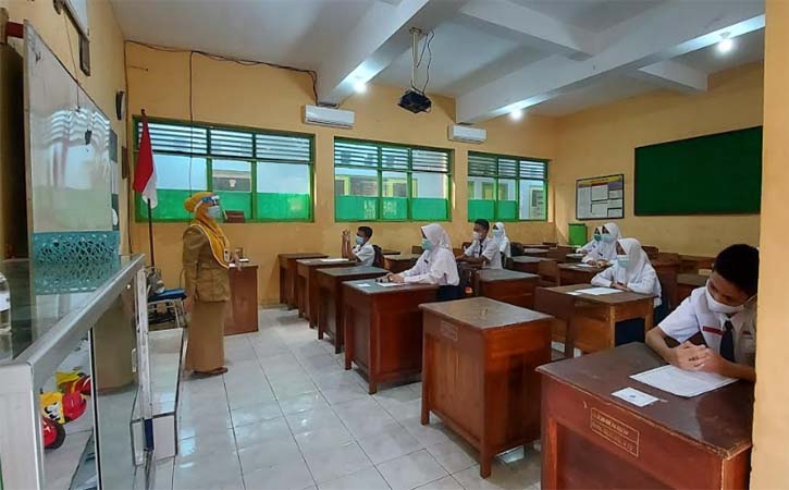 Uji Coba PTM 5 Sekolah Karanganyar Disetop Mulai Senin Depan, Kenapa?