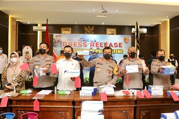 Polda Jateng Ungkap Peredaran Gula Oplosan dan Rapid Test Ilegal