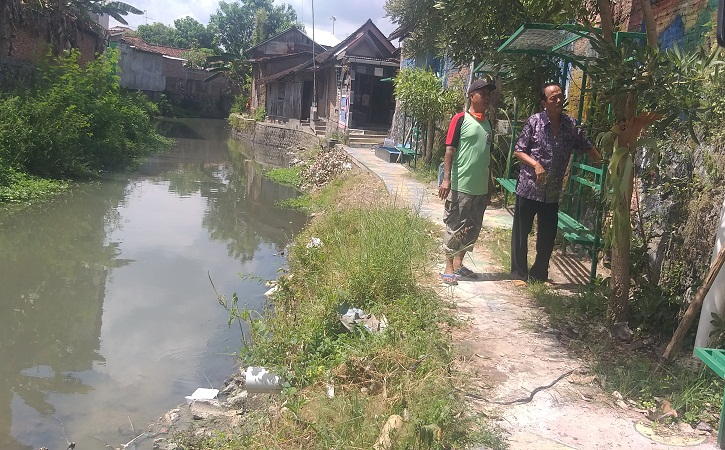 Warga Keluhkan Bau Tak Sedap di Sungai Kampung Klaten, Ternyata Ini Penyebabnya