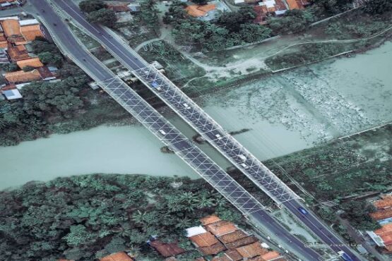 Jembatan Comal