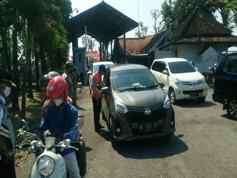 76 Kendaraan Terjaring Penyekatan di Sragen, 4 Diputar Balik