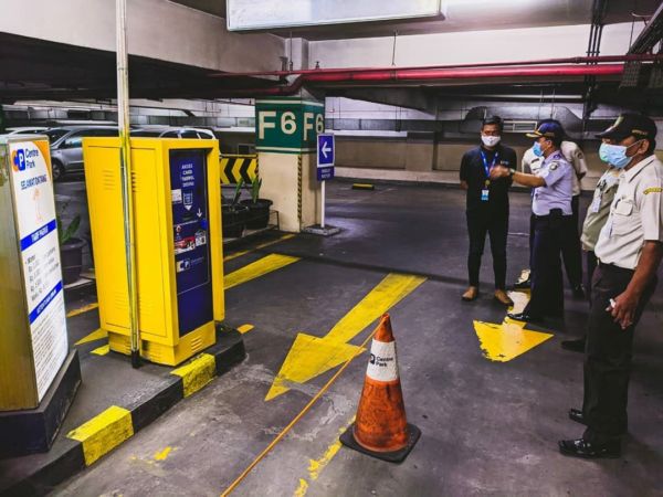 Dikeluhkan Warga, Dishub dan BPPKAD Cek Tarif Parkir Solo Grand Mall