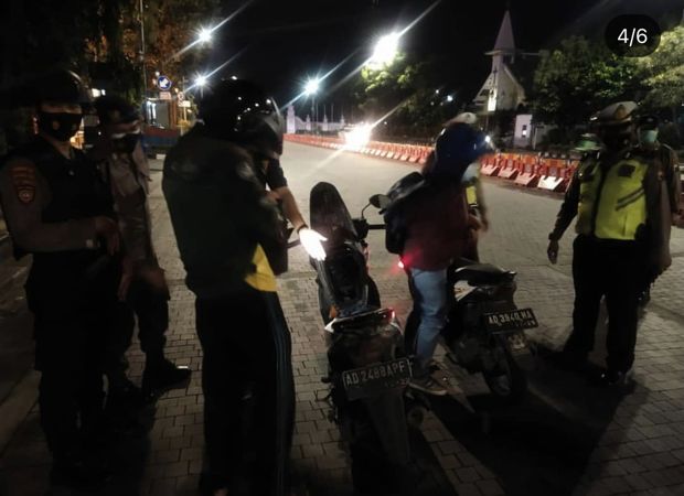 Gelisah Saat Diperiksa Polisi di Solo, 2 Pemuda Boyolali Ini Akhirnya Ketahuan Bawa Ciu