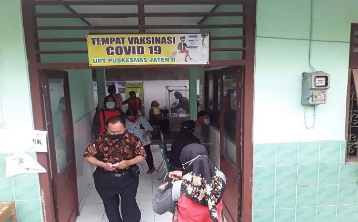 Tempat vaksinasi Covid-19 di Desa Ngringo, Kecamatan Jaten, Karanganyar. (Solopos.com/Chelin Indra Sushmita)
