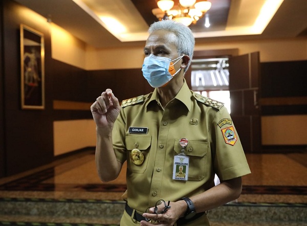 Ganjar Ingin Semua Daerah di Jateng Berlakukan PPKM Level 4