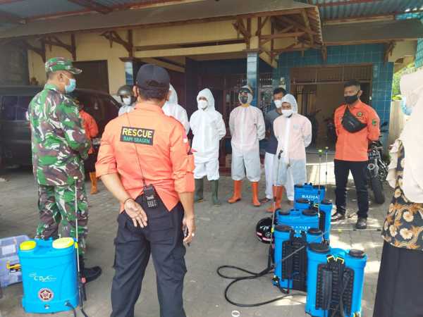 7 Orang Positif Covid-19, Puluhan Rumah Warga Pilang Sragen Disemprot Disinfektan