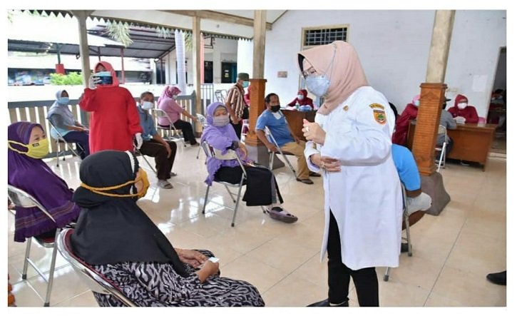 Vaksinasi Covid-19 Sasar Pedagang Pasar Grogol Sukoharjo