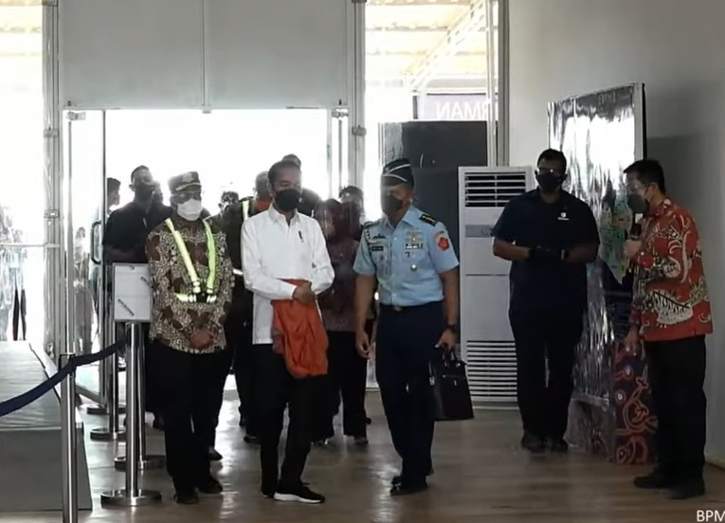 Kunjungi Bandara Purbalingga, Jokowi: Semoga Bisa Pacu Ekonomi Jateng Selatan