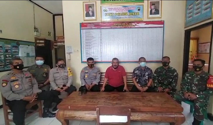 Kepala Desa (Kades) Jenar, Kecamatan Jenar, Samto, meminta maaf terkait baliho makian untuk pejabat. (istimewa)