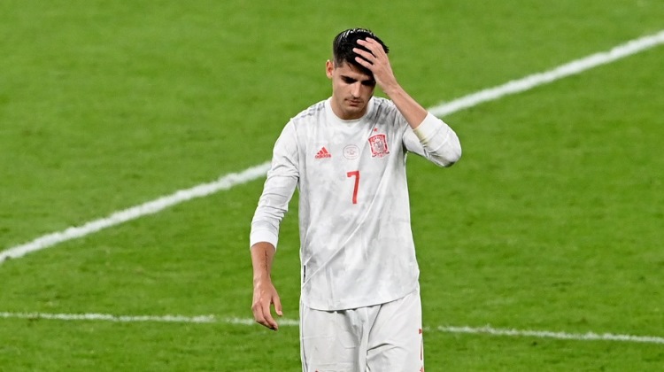 Disingkirkan Italia Lewat Adu Penalti, Spanyol Catat Rekor Buruk - Vimarsana News
