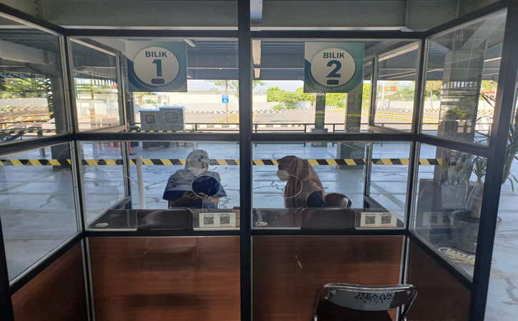 Bandara Adi Soemarmo membuka layanan tes PCR bagi calon penumpang pesawat terbang mulai Rabu (28/7/2021). (Istimewa)