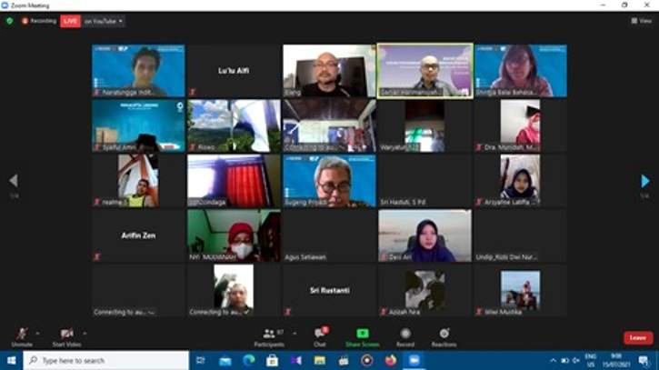 Acara diskusi dan pembacaan puisi bertajuk Puisi dan Pandemi secara virtual yang digelar Balai Bahasa Provinsi Jawa Tengah (BBPJT) bersama Yayasan Hari Puisi, Minggu (25/7/2021). (Istimewa)