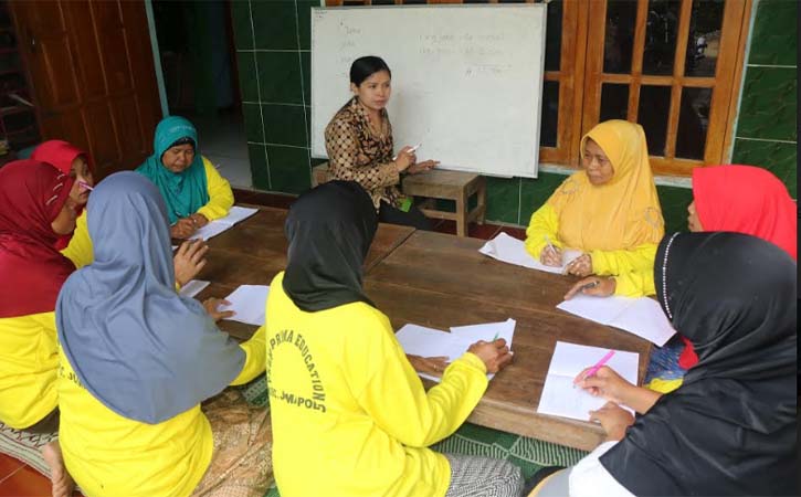 Kisah Perjuangan Tancuti Cerdaskan Ibu-Ibu Buta Aksara di Karanganyar