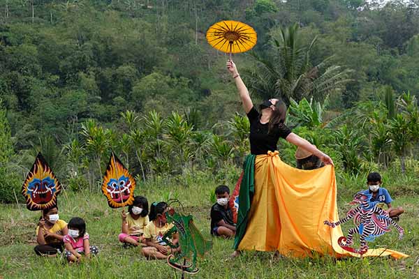 Pertunjukan Seni Festival Lima Gunung XX di Magelang - Vimarsana News